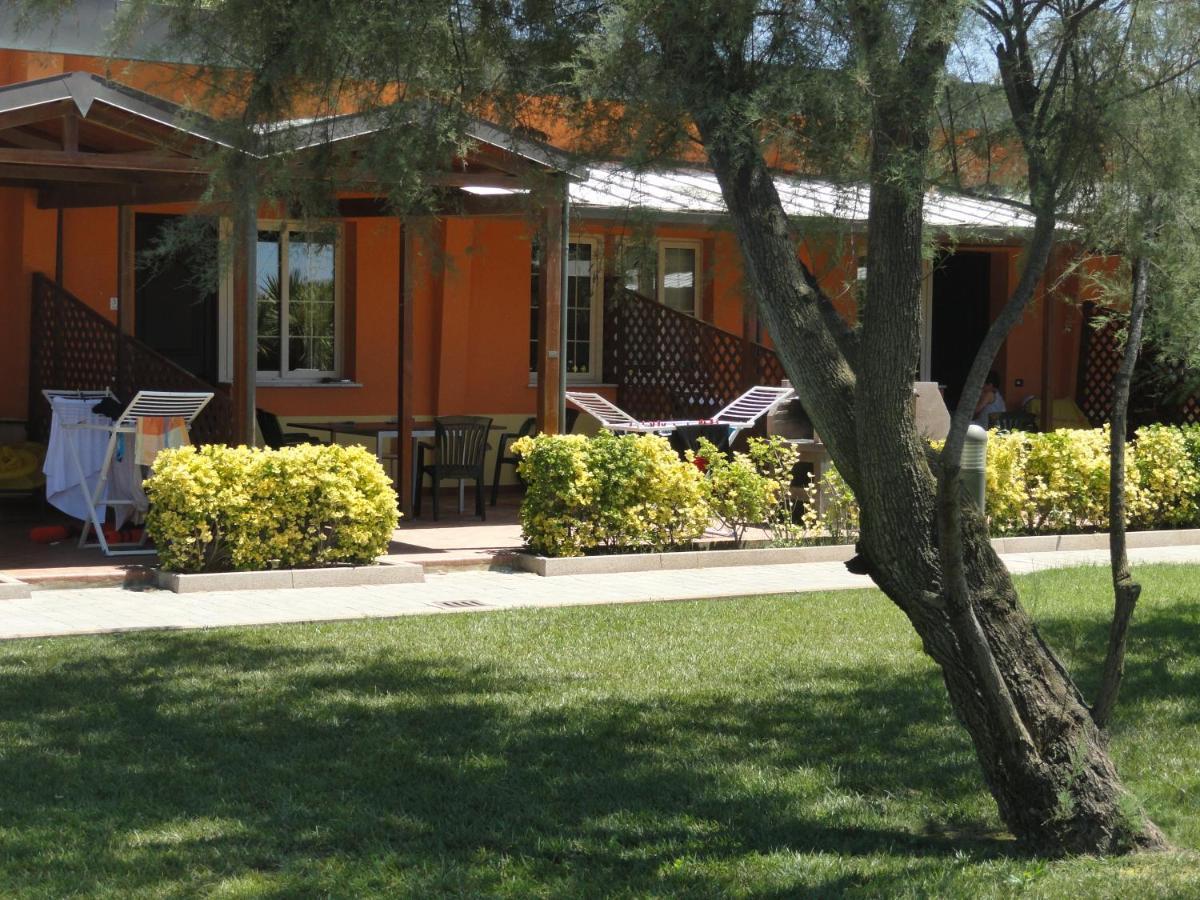 Aparthotel Oasi Del Mare Tirrenia Exterior foto